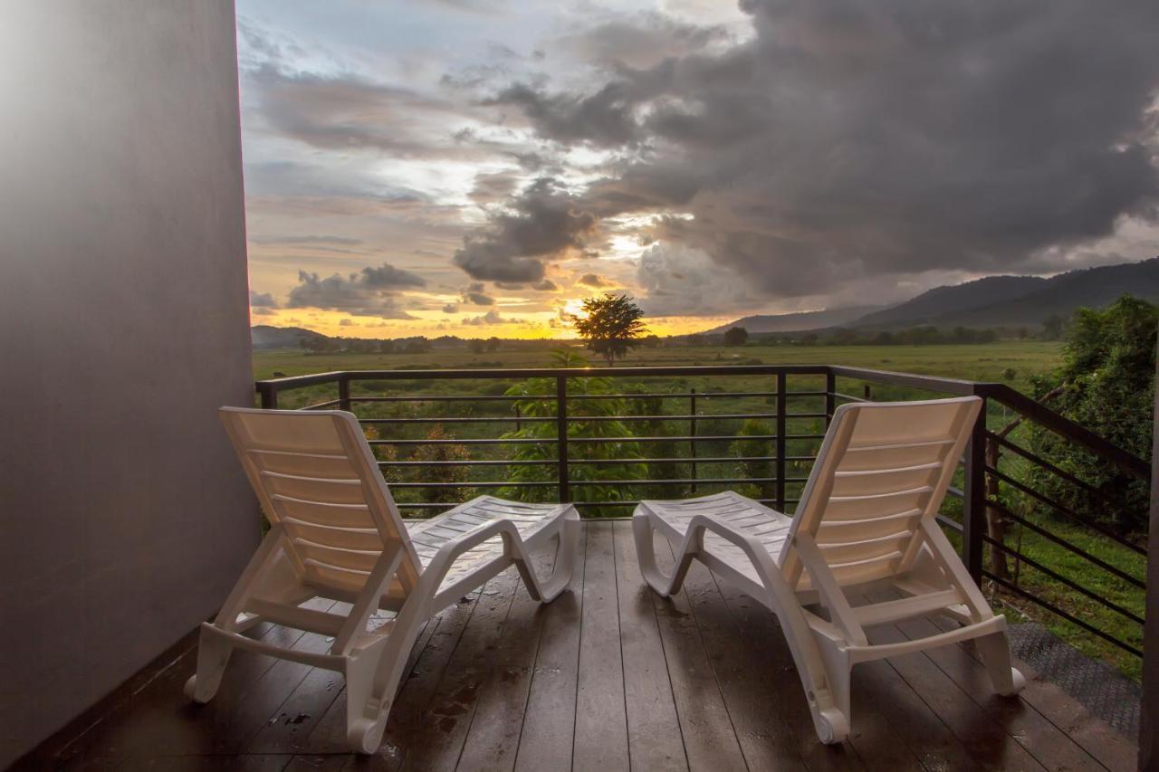 Villa Paddy Padang Mat Sirat Dış mekan fotoğraf